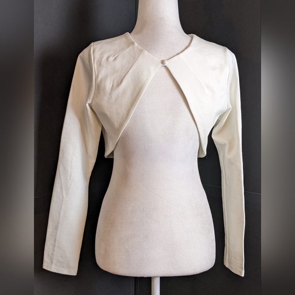 Nasty Gal Jackets & Blazers - Nasty Gal EUC short cropped bolero jacket medium white